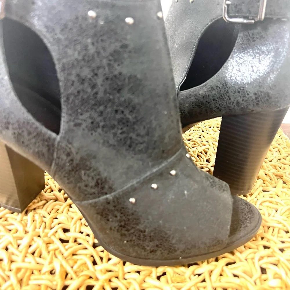 Simply Vera heels open toe size 9 black_2
